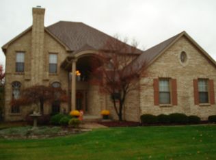 1101 Doral Dr, Troy, MI 48085