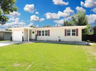 2013 1st Ave SW, Minot, ND 58701