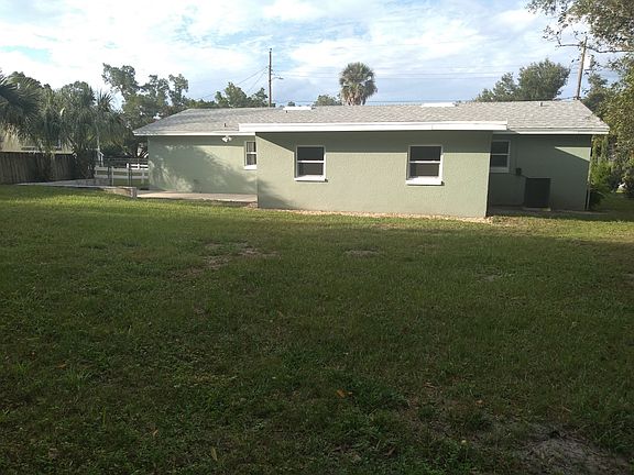 3rd image of 320 E Volusia Ave