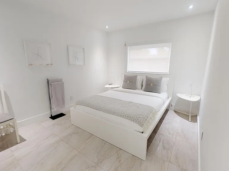 10805 SW 156th Ter — Photo 11