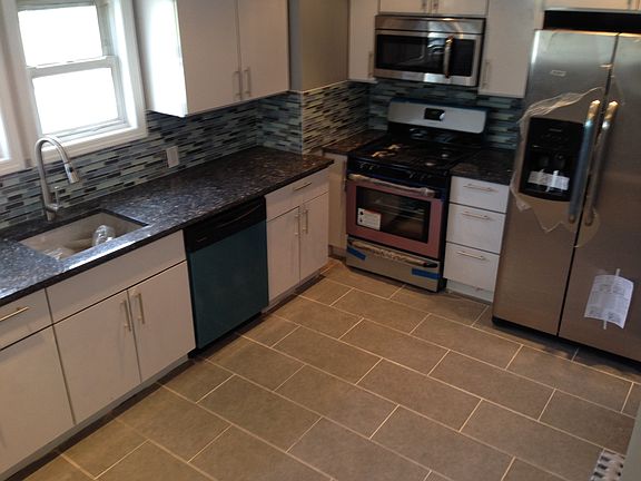 4th image of 194-05 112 Ave