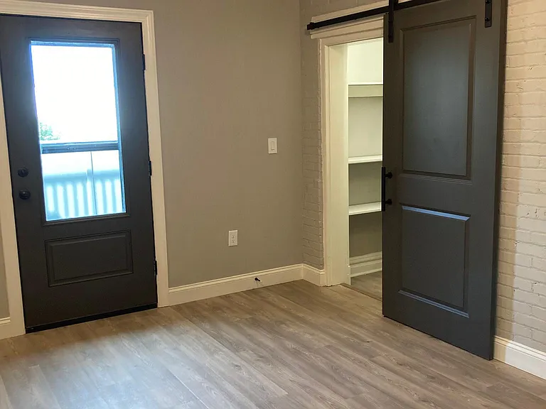 Kitchen pantry