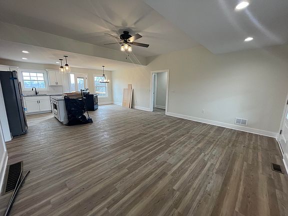 3rd image of 5041 Bentwood Ct