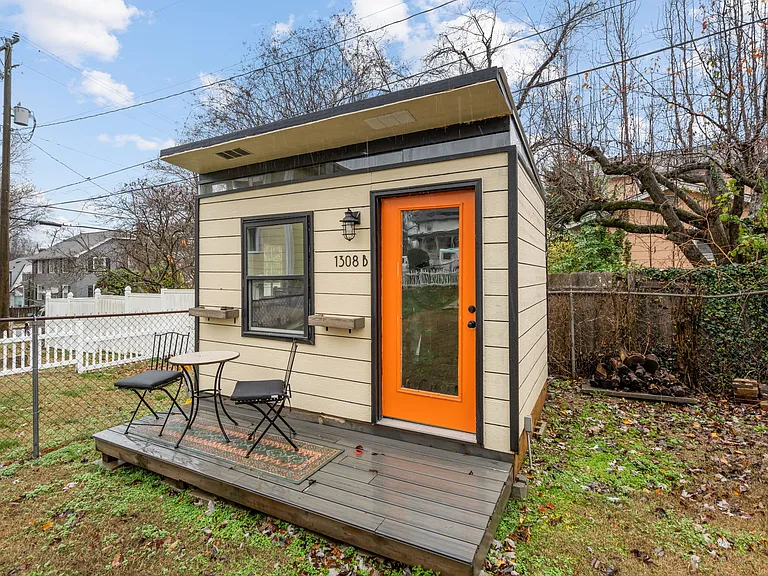 1308 Overton St — Photo 24