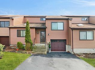 3 Beech Ct, Fishkill, NY 12524