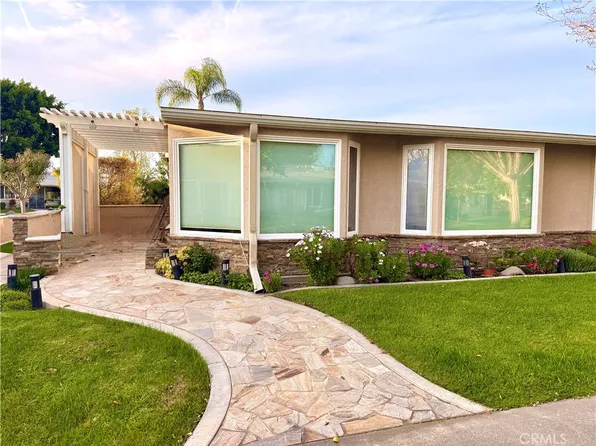 1740 Sunningdale Rd APT 16-F, Seal Beach, CA 90740