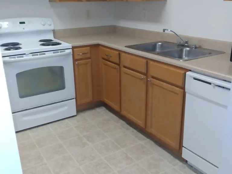 185 - COUNTRY VIEW APARTMENTS — Photo 37