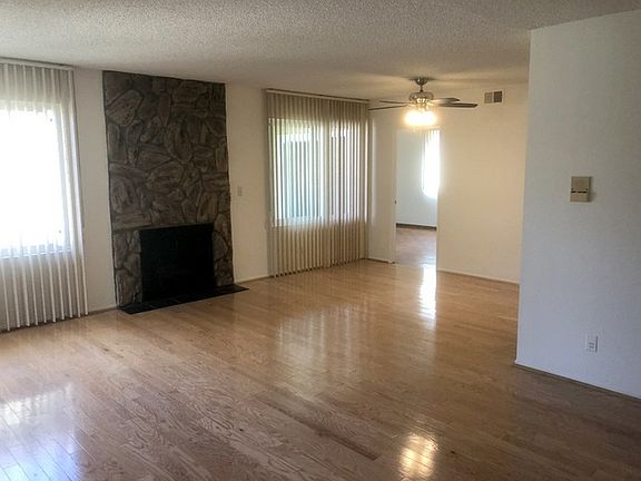 3rd image of 1242 S Barrington Ave APT 307