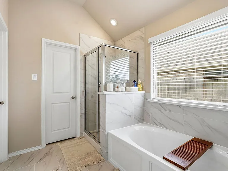 10526 Cabot Trl — Photo 15