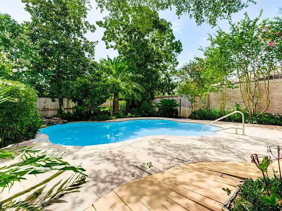 5th image of 3831 Wood Stone Walk Dr