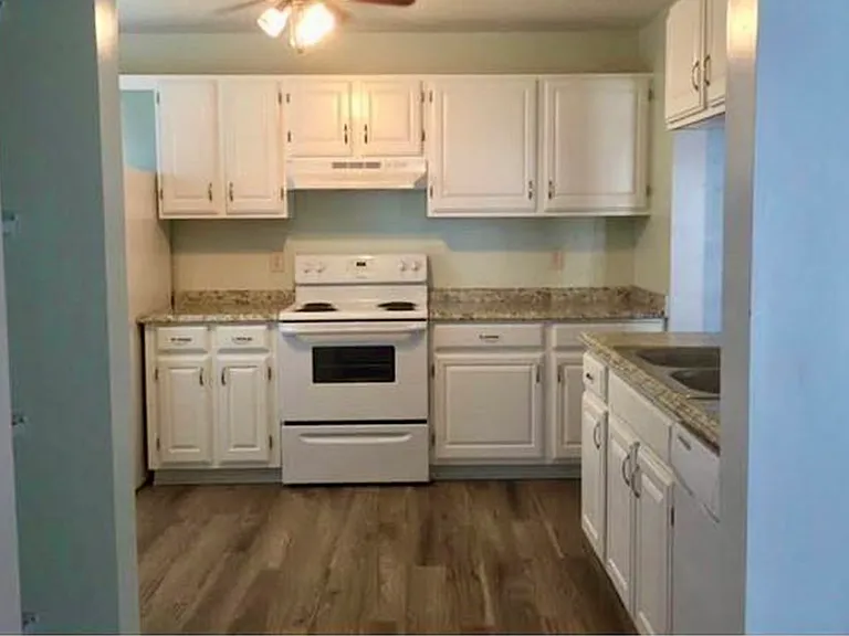 2141 Sanctuary Ct — Photo 17