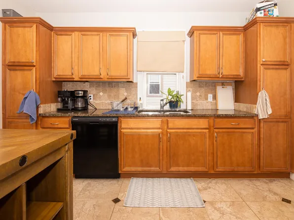 331 Williams St #2, Providence, RI 02906