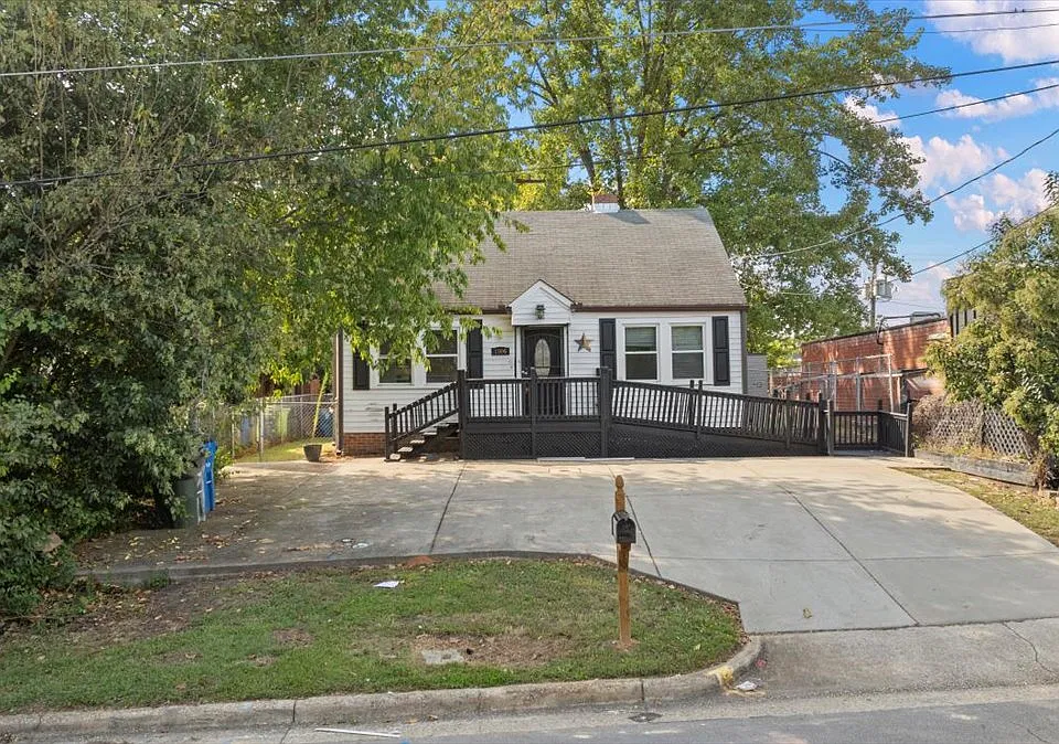 1006 Carlton Ave