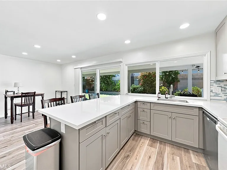 17611 Leslie Ave — Photo 13