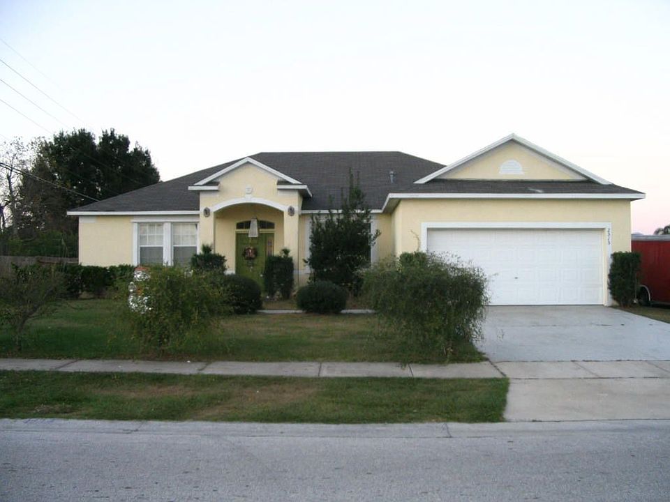 FRONT HOUSE