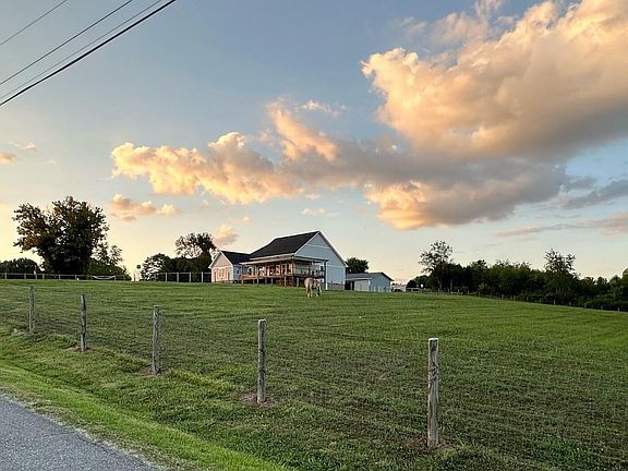 3rd image of 2306 Three Springs Rd