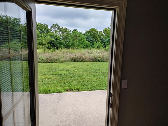 5th image of 6044 Lauren Ln