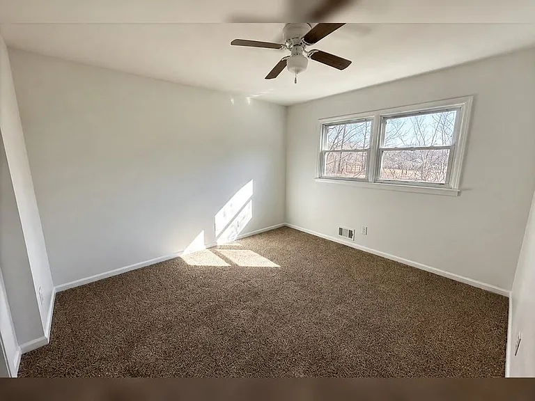 1033 Highway 155 N #B — Photo 20