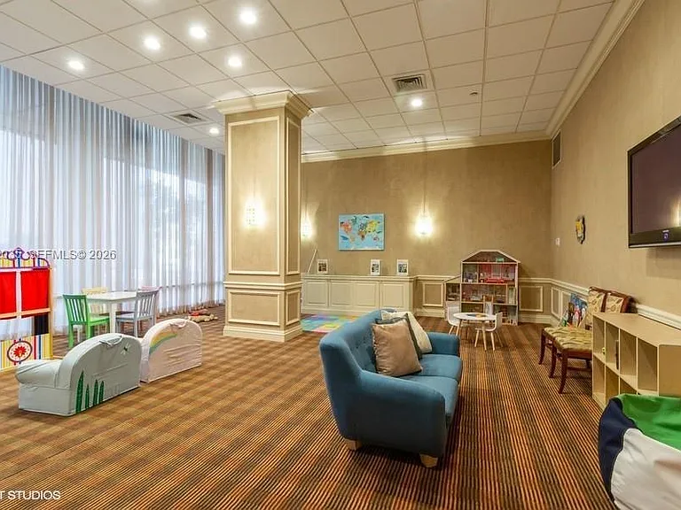 19707 Turnberry Way #12L — Photo 22