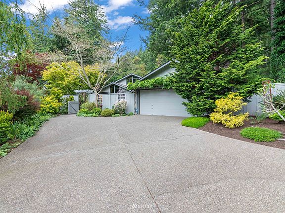 5th image of 10409 Powell Drive NW