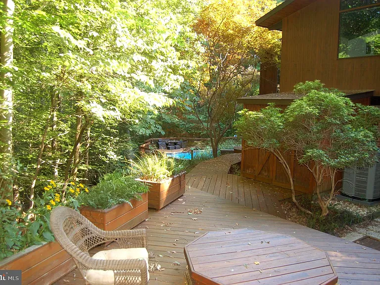 9728 Swift Creek Ct — Photo 10
