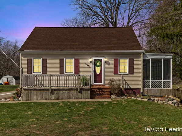 475 Northland Ct NE, Rockford, MI 49341