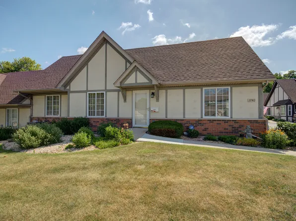 1740 Willow Circle Dr #1740, Crest Hill, IL 60403