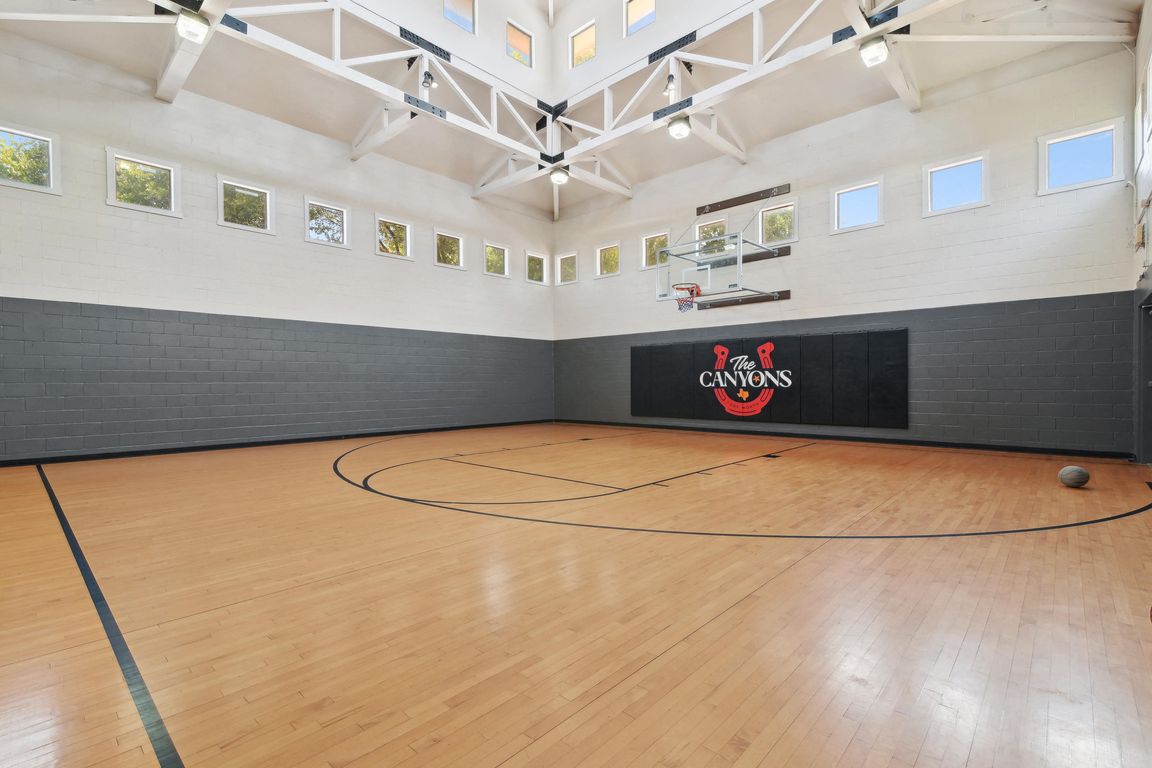 The Canyons Apartments, Ft Worth, Texas