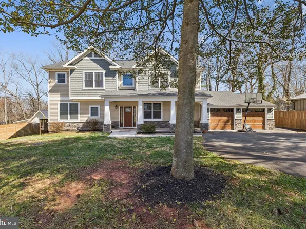 20364 White Oak Dr, Sterling, VA 20165