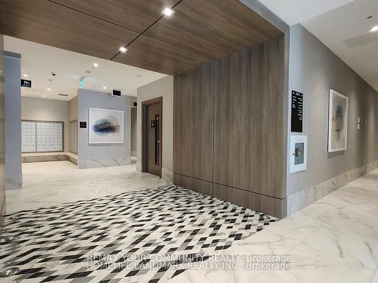 75 James St S #704 — Photo 4