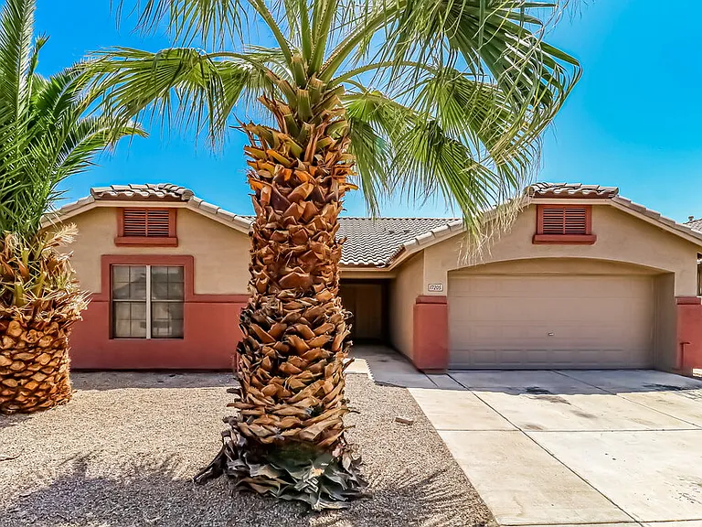 17205 N Chance Dr — Photo 1