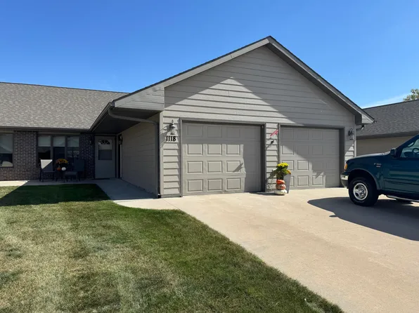 1118 S Anderson St, Mitchell, SD 57301