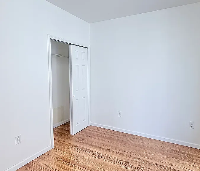 2578 W 16th St #1B — Photo 8