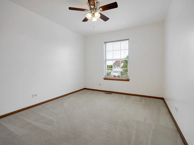1127 Ashbrook Dr — Photo 23
