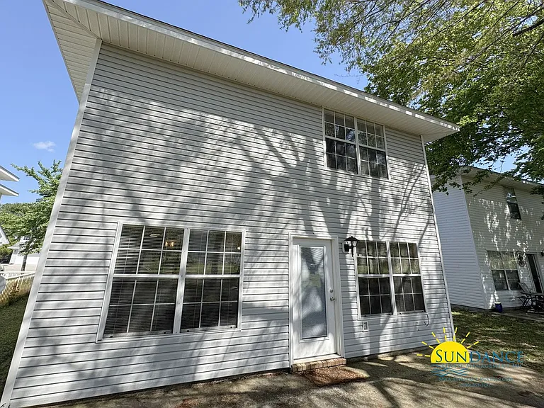215 Twin Lakes Ln — Photo 26