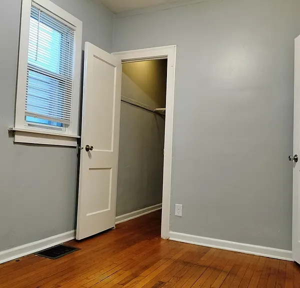 11142 S Eggleston Ave — Photo 20