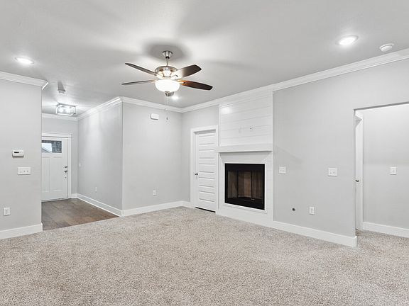 4th image of 1902 E Endura Park Dr