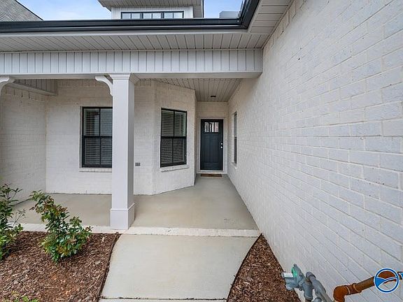 3rd image of 402 Tillane Park Cir