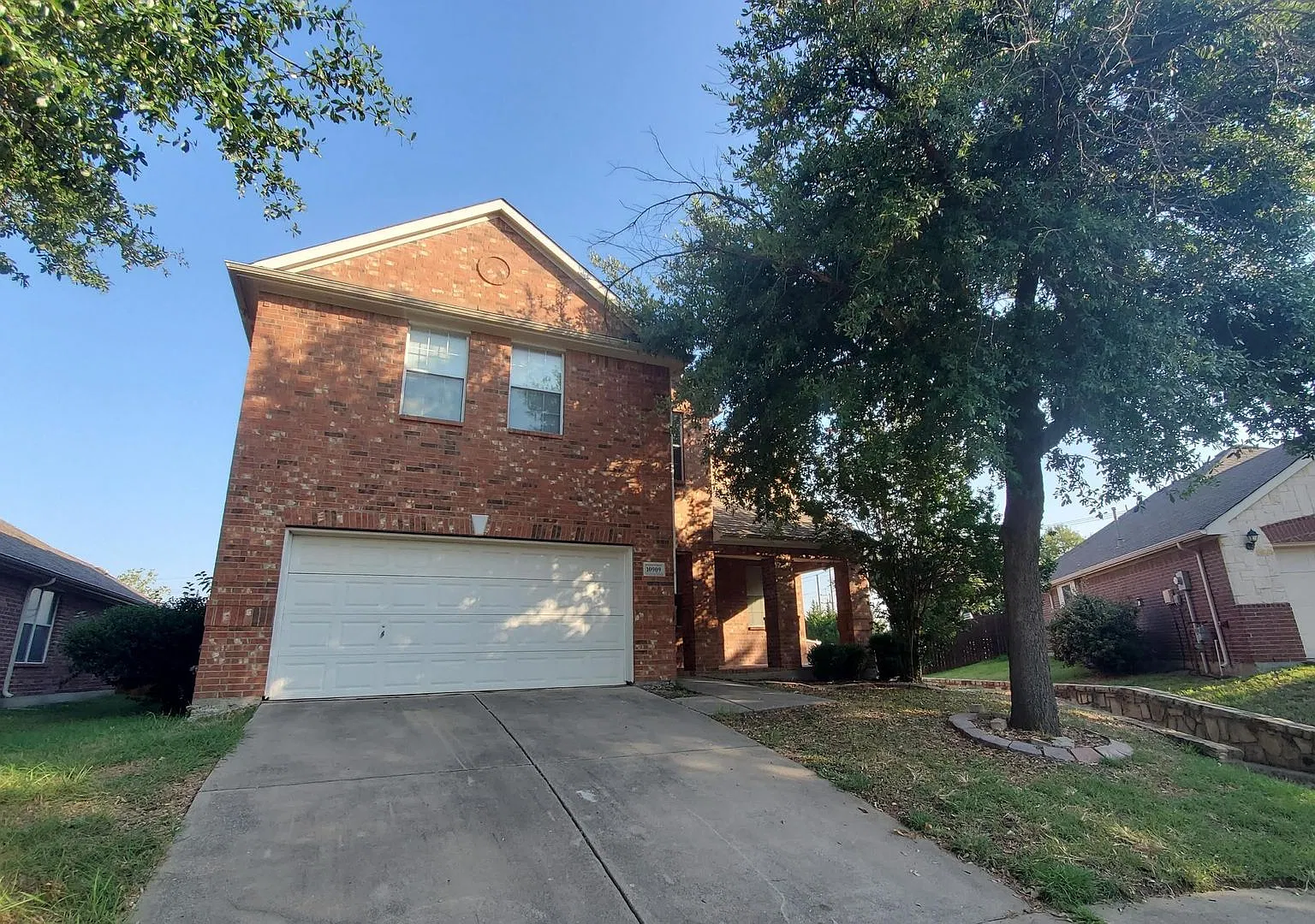 Perfect home in Rowlett over 2500 sqft! — Photo 1