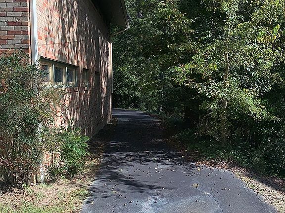 3rd image of 444 Southland Dr