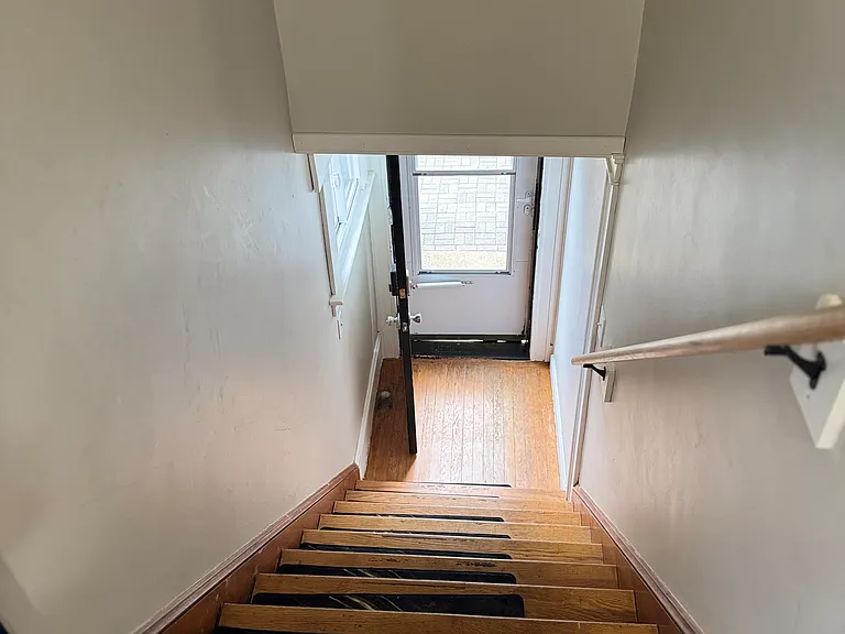 2 Brook St #2 — Photo 3