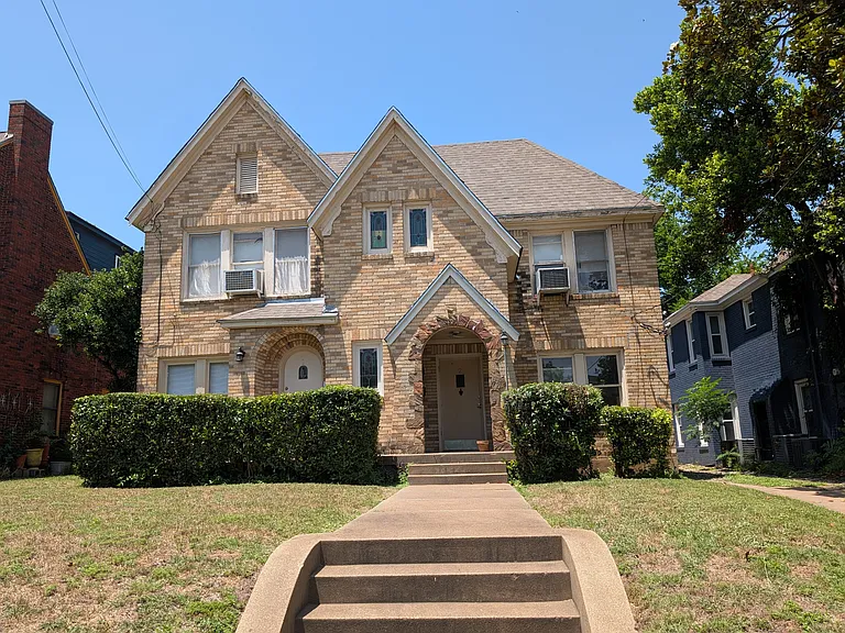 5931 La Vista Dr — Photo 1