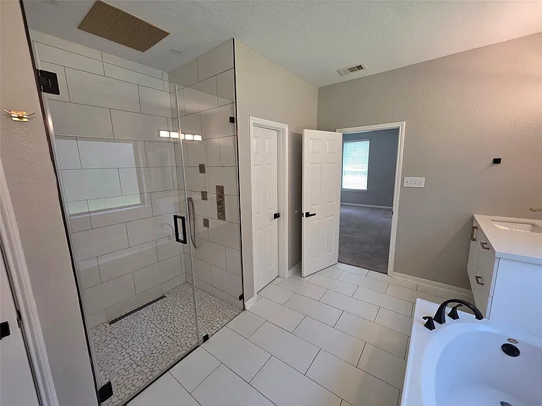 4427 Garden Ridge Ct — Photo 22