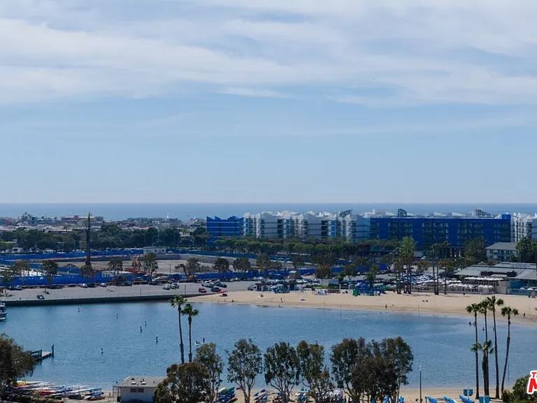 4267 Marina City Dr #908 — Photo 16