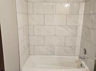 7913 S 83rd Ave APT 3S, Justice, IL 60458