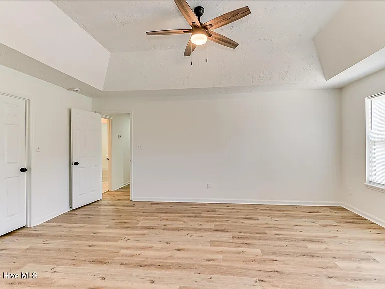 4688 Perry Mill Cir — Photo 26