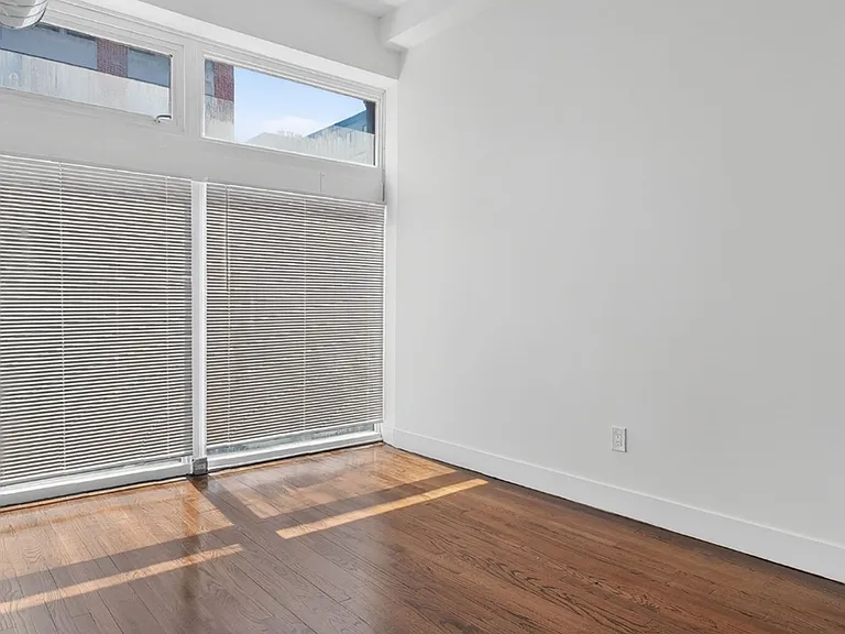813 Chapel St — Photo 9