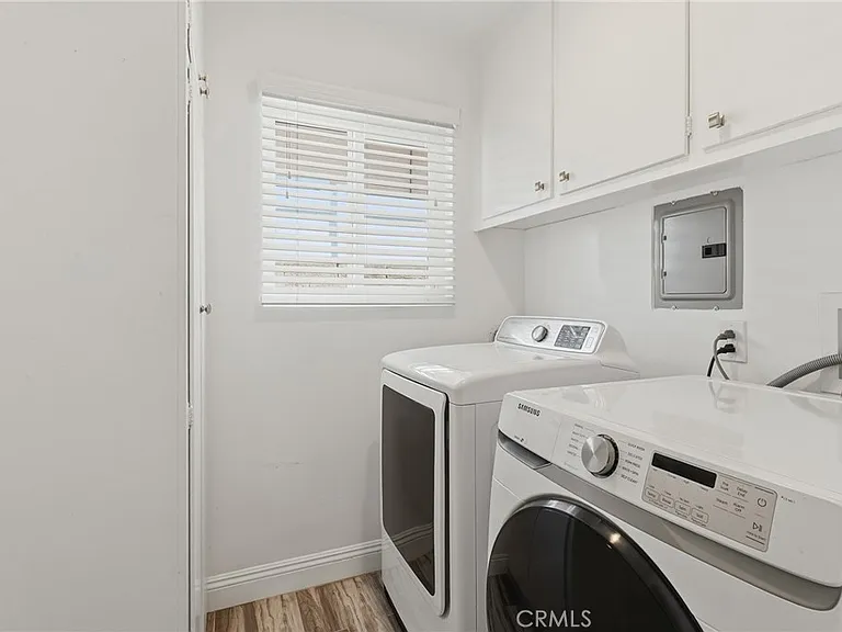 9754 Yolanda Ave — Photo 32
