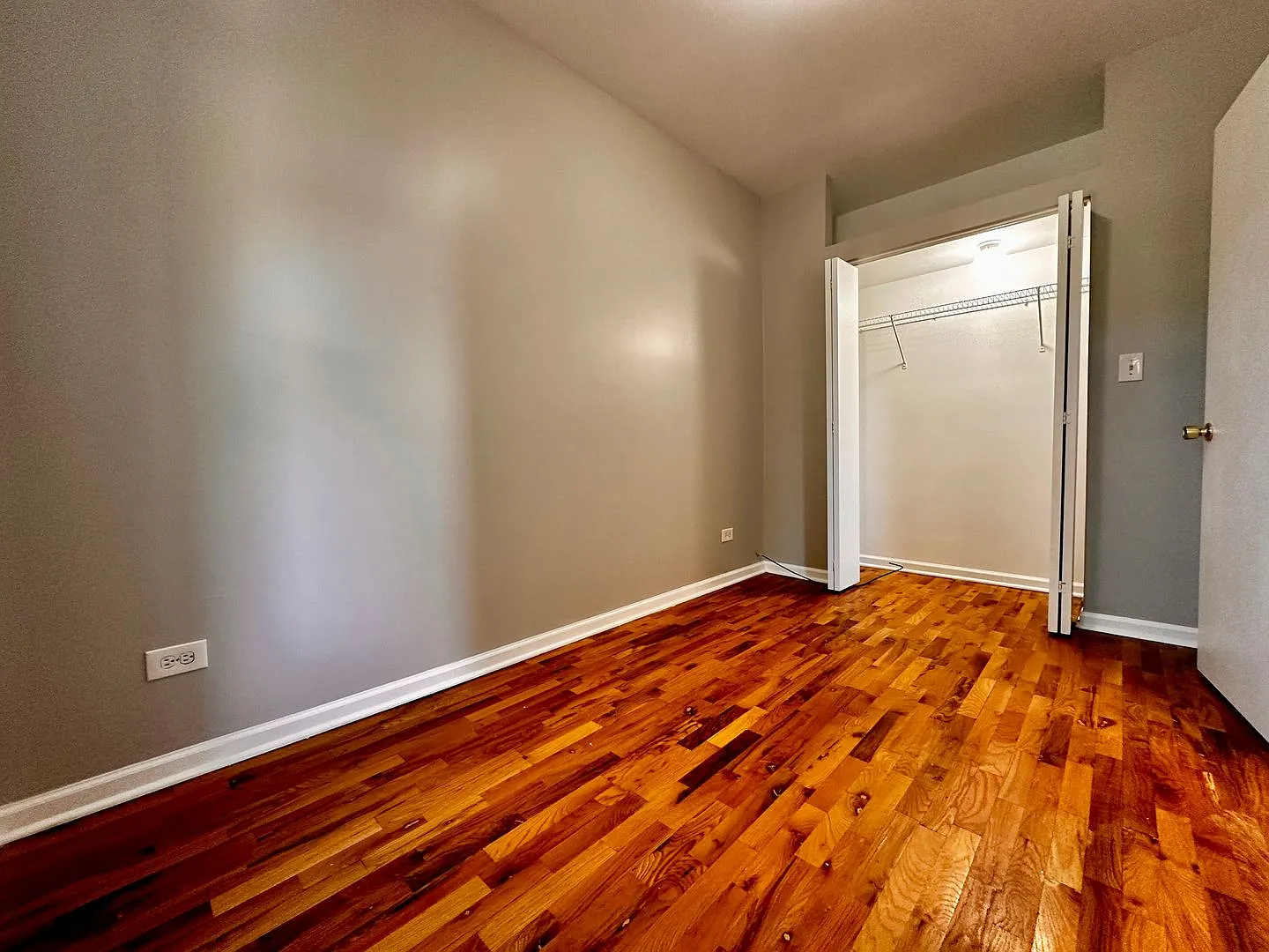 3219 S Lituanica — Photo 3