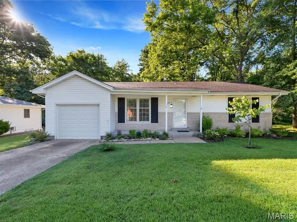 118 Dawn Dr, Washington, MO 63090